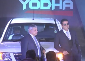 Announcing the launch of the new Tata Xenon Yodha, Ravi Pisharody, executive director commercial vehicles, Tata Motors with Film star Akshay Kumar
